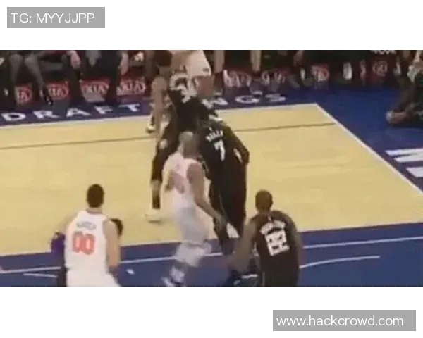 足球场上的飞人这些可以扣篮的足球明星让你大开眼界 足球场上的飞人这些可以扣篮的足球明星让你大开眼界