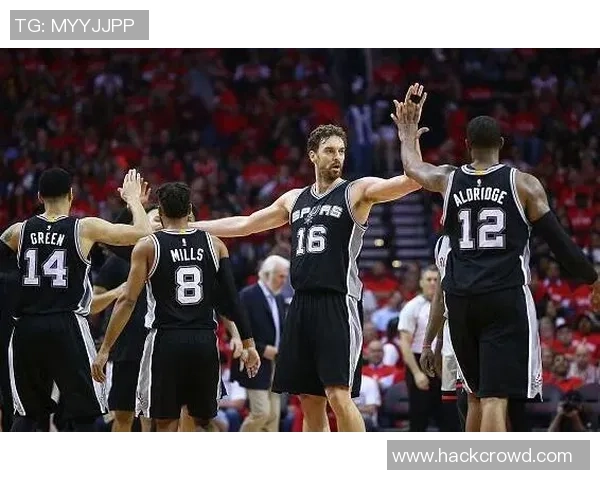 赛后分析：西安篮球队与南京篮球队的战术配合与表现评估